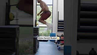 Myles Garrett made it look so easy 😧 (via @NFLFilms)