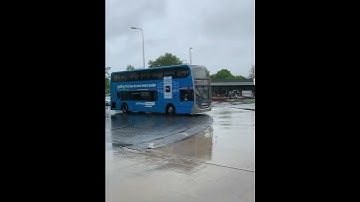 Reading buses 1201 on the jetblack