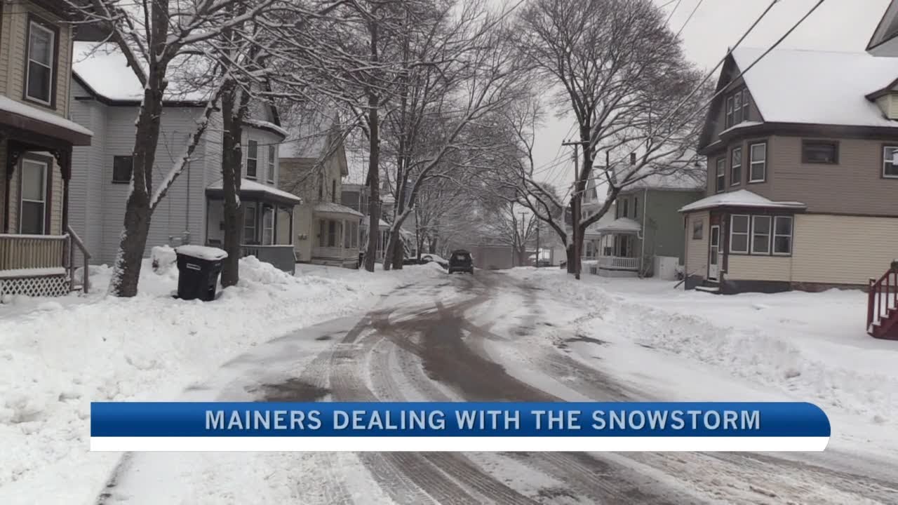 Mainers dealing with second snowstorm of the week - YouTube