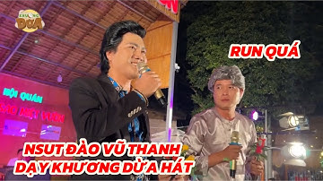 NSƯT Đào Vũ Thanh dạy Khương Dừa hát vọng cổ trên sân khấu
