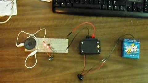 Playing with the PICAXE microprocessor