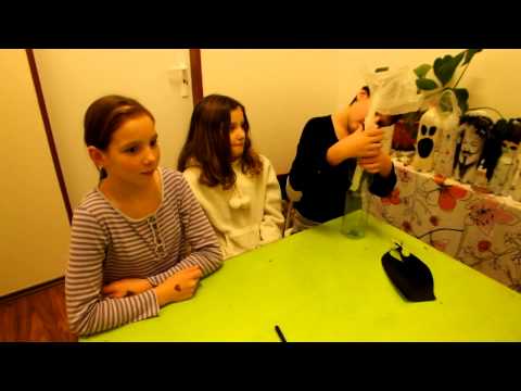Video: Jak Vyrobit Dalekohled Z Plastové Láhve