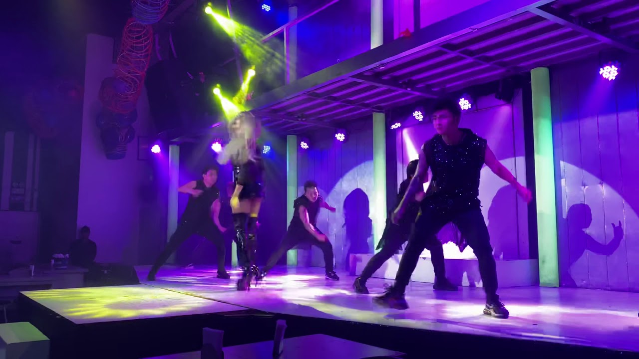 Switch ( Iggy Azalea ) YouTube