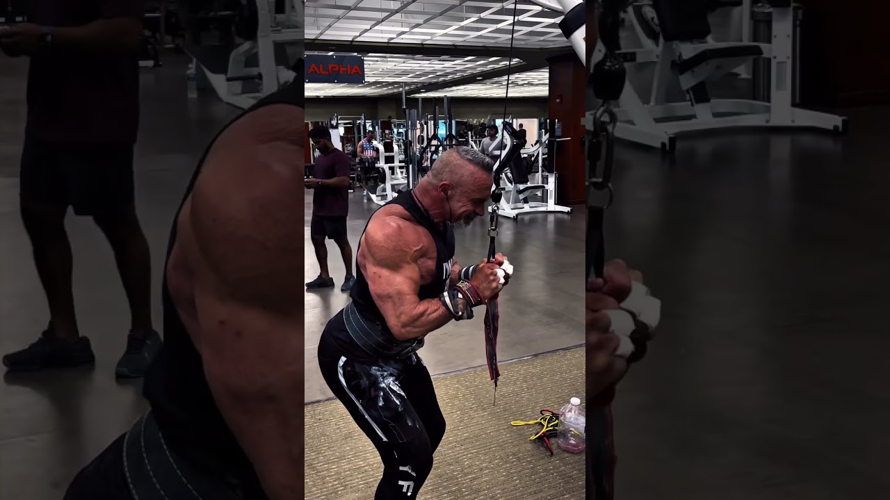 One of the best ways to warm up your elbows before you do triceps #workout #warmup #motivation