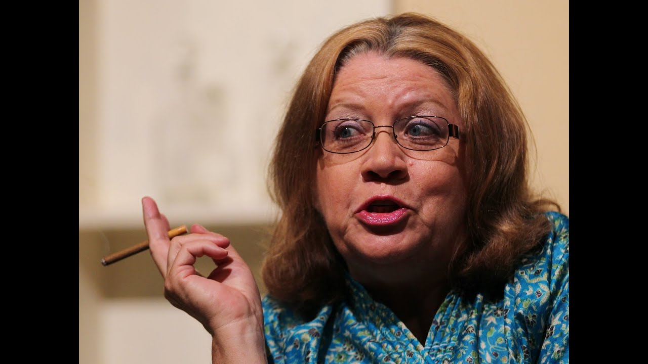 Naples actress Bonnie Knapp performs "I'll Eat You Last: A Chat with Sue Mengers"