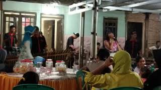 ANGKLUNG DONITA,VITA NEVANSA (bohoso moto)