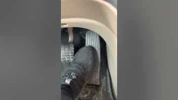 Cascadia 2017 DEF red light blinking truck is not responding Part 1