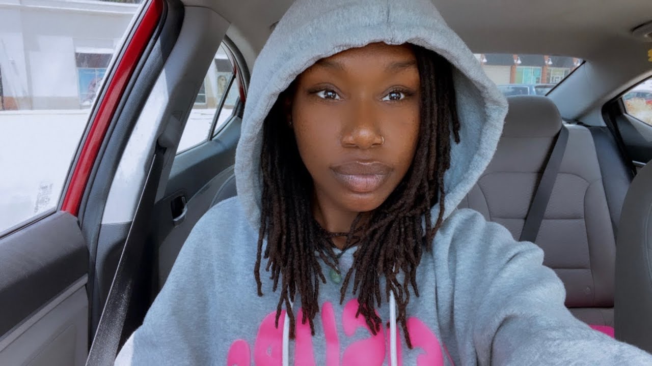 ✨SOMEONE IS ABOUT TO TEXT YOU 🤭THEY ARE LONELY & DRY WITHOUT YOU 🤣