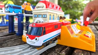 Titipo train &amp; Tayo toys ☆ Elevator station &amp; control center tunnel course