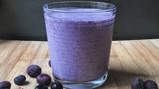 Keto Blueberry Vanilla Smoothie - www.girlmeetsketo.com