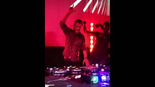 Video Thumbnail for Avicii - Hang with Me at Segrado Madison (2)