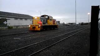 DSC loco at the Ahuriri railway yard in Napier
