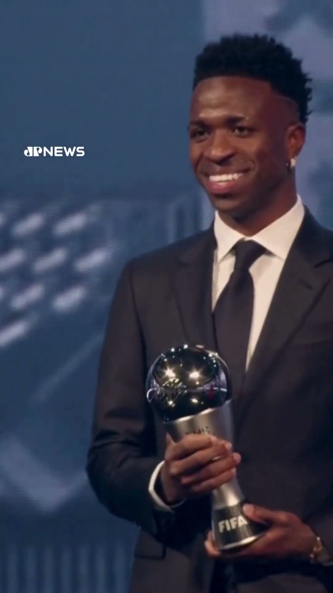 The Best: Vini Jr. é eleito o melhor jogador do mundo pela Fifa #Shorts