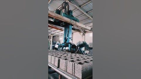 Watch automation pack blocks with precision #smartblockline #concreteblocks #PLC