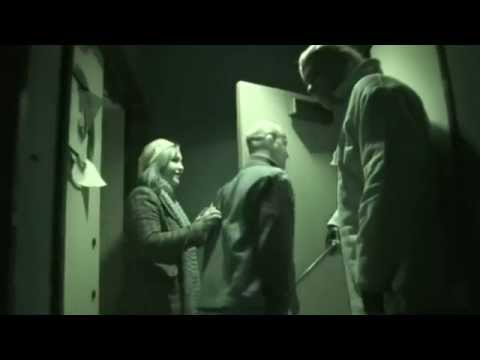 Resultado de imagen de Michael Myers da sustos de muerte en el cine (Halloween)