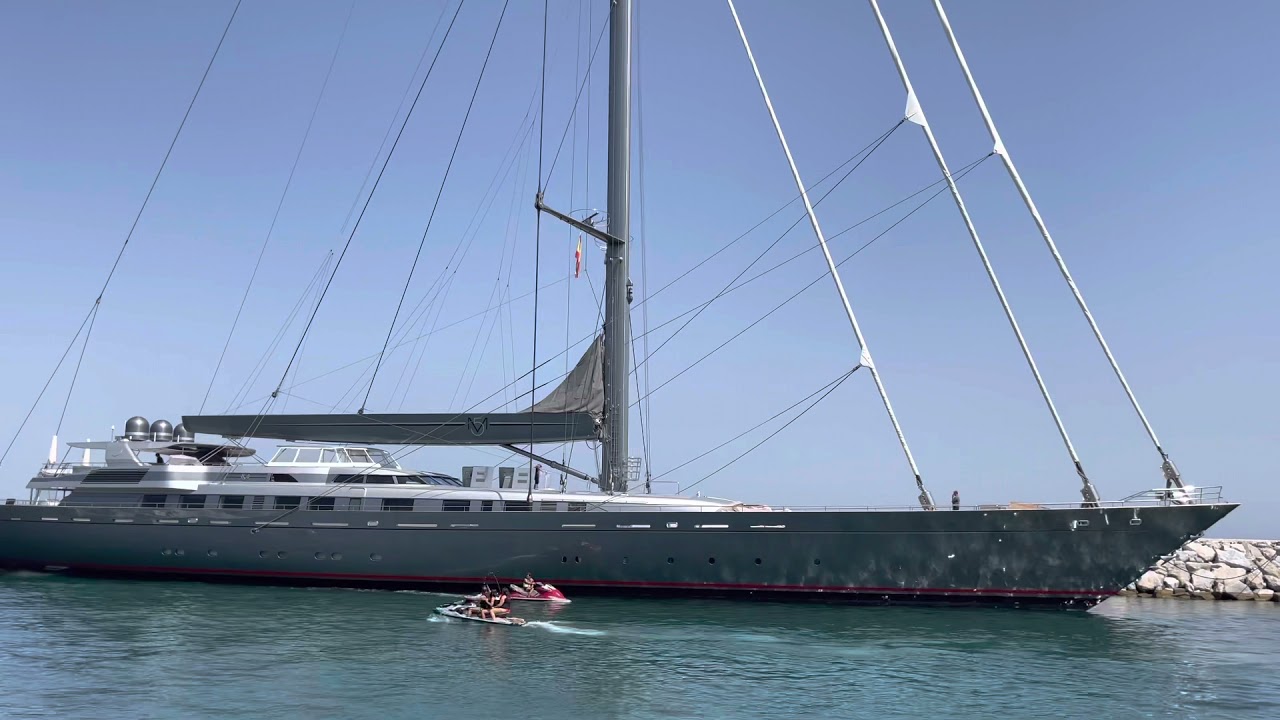sailing yacht m5 owner