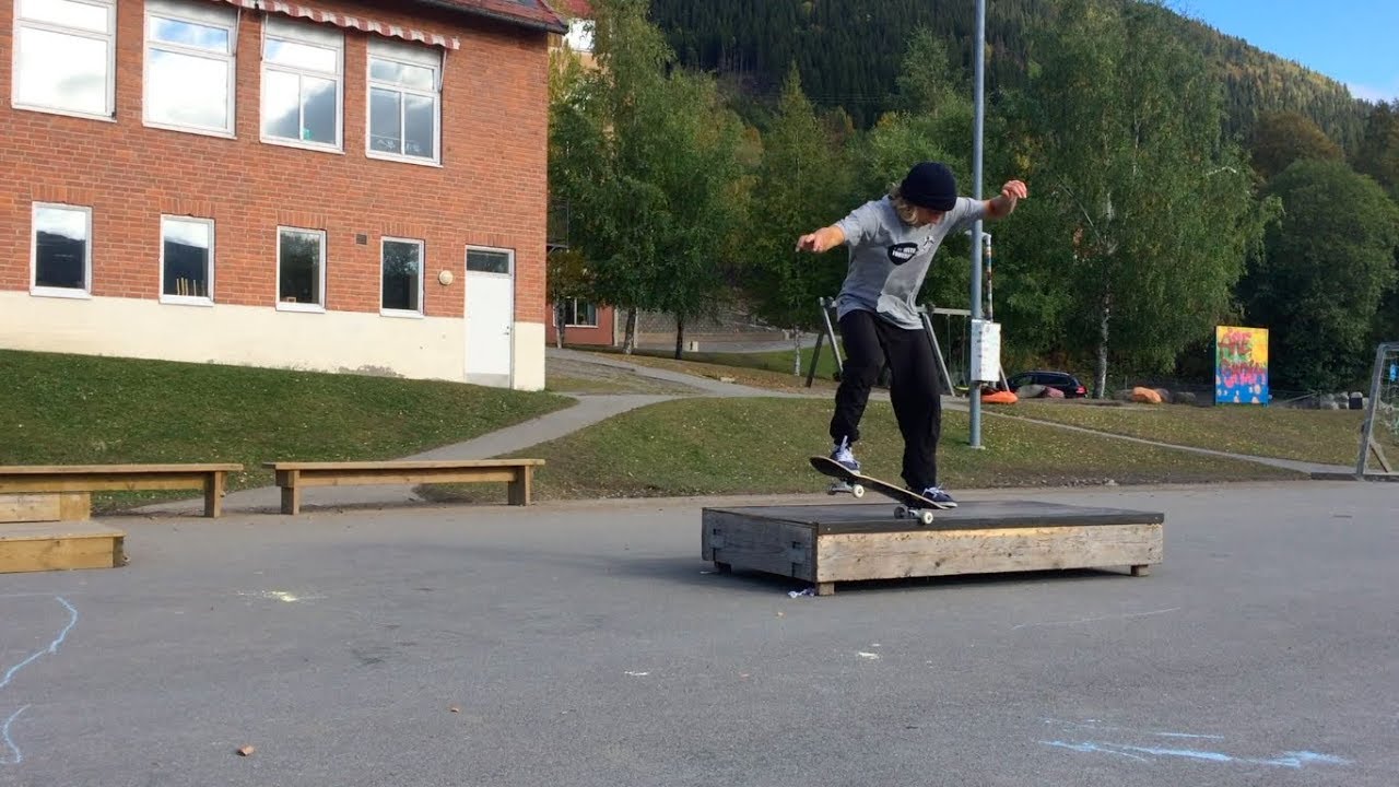 Skateboarding and a life update // âLOG - YouTube