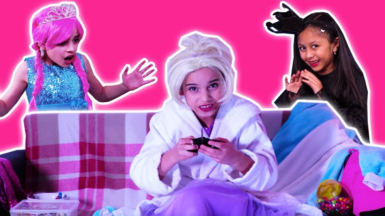 COUCH POTATO PRINCESS - Esme Plays Too Many Video Games! - Princesses In Real Life | Kiddyzuzaa
