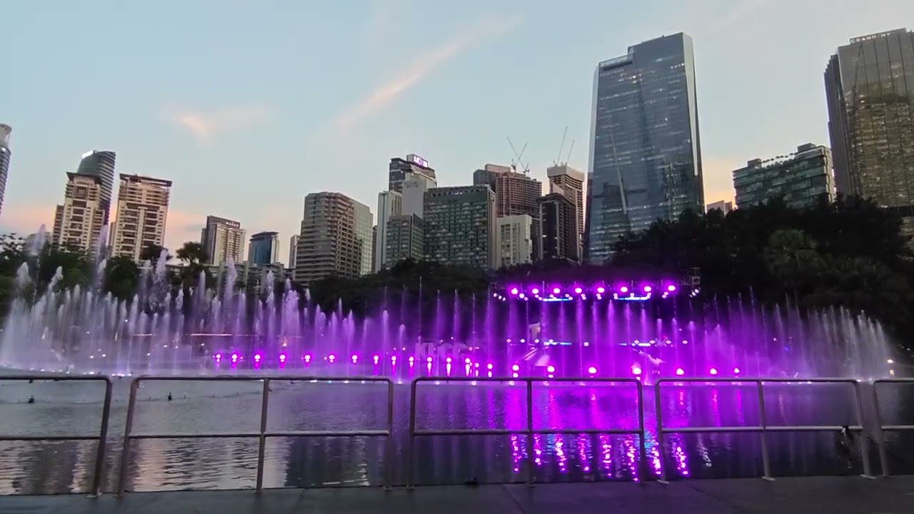 Suria KLCC Water Fountain Show, Kuala Lumpur, Malaysia  28 August 2025