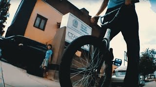 BMX Rider vs Security Guard. (bmx street)