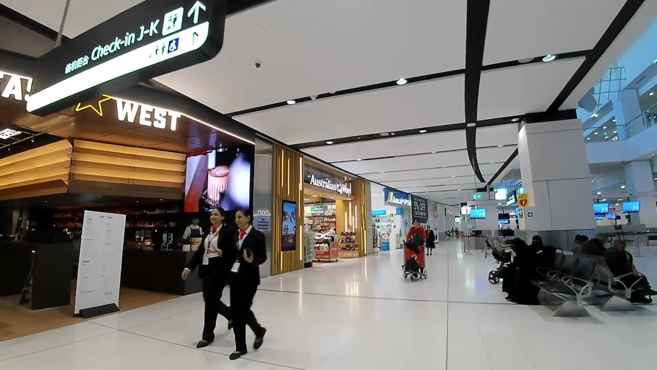 Sydney International Airport Departure hall