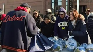 3,000 turkeys distributed to Metro Detroit families amid 2022 All-Star Turkey Giveaway