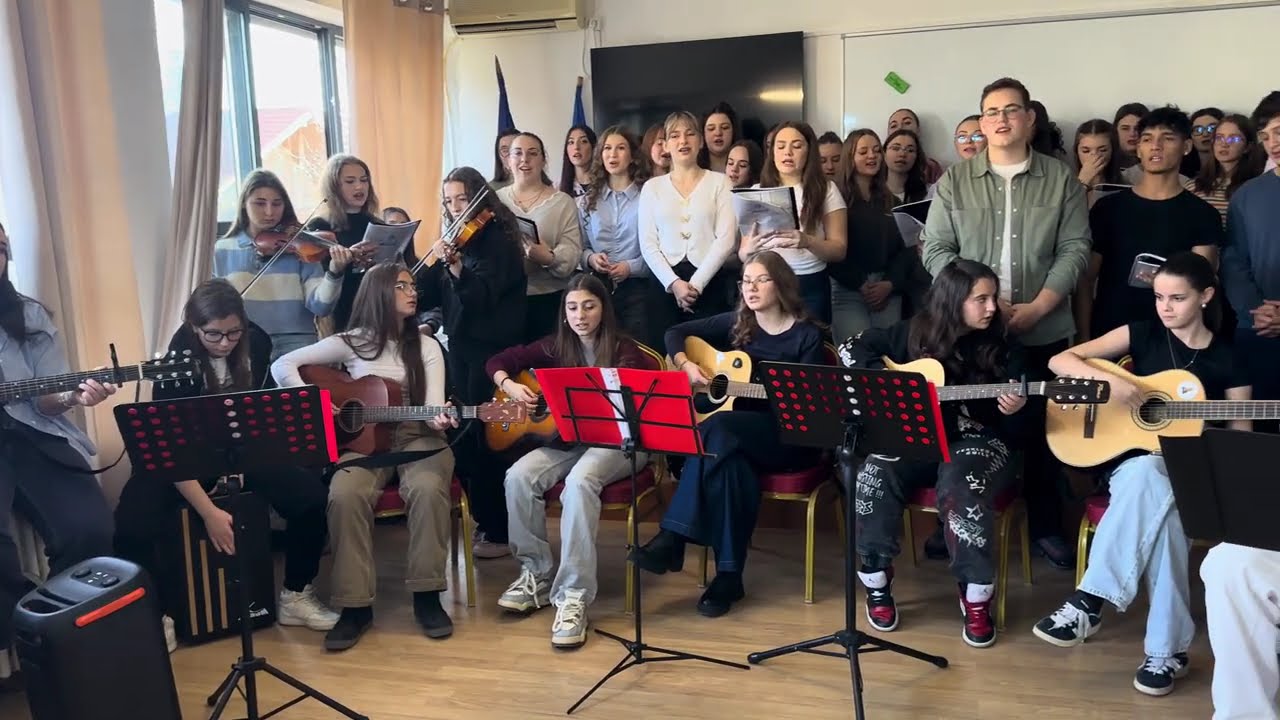 S-aveți ani cu bucurie♥️✨ ☃️ 