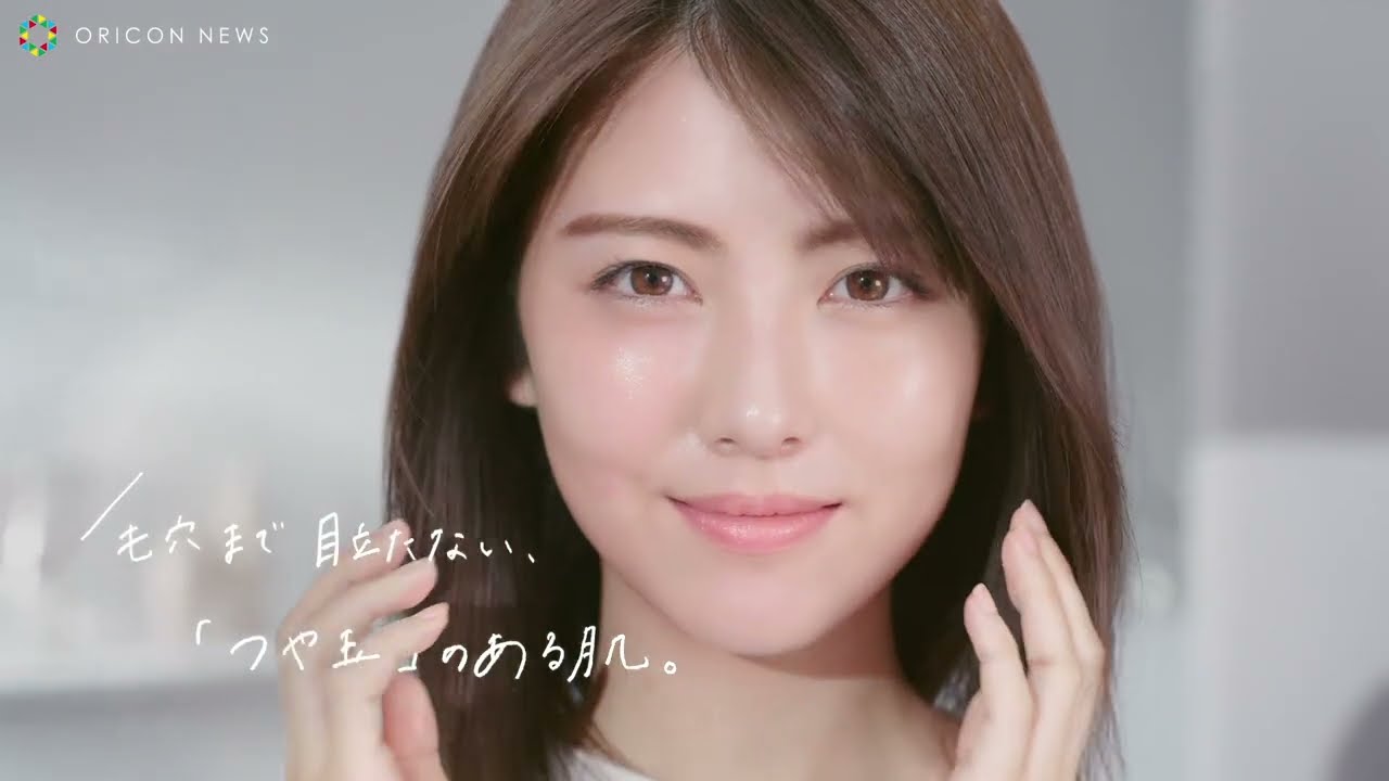 浜辺美波 つや玉 輝く 美肌の秘密 を公開 エリクシール新cm Youtube