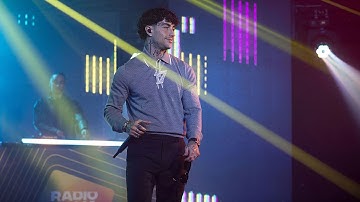 Tony Effe - Miu Miu 🔥 (Radio Italia Live 7/03/2025) #tony #radioitalia #fyp #perte #musica #music