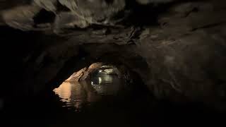 Моравский карст пещера сталактитов   и подземная река Пунква Южная Моравия Чехия