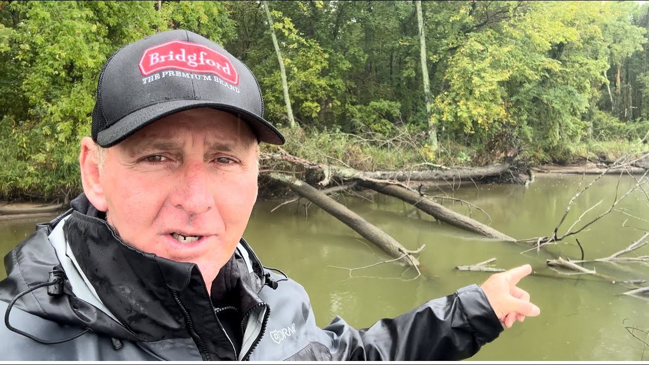 How Bass Position In Laydown Trees…(On The Water Vid)