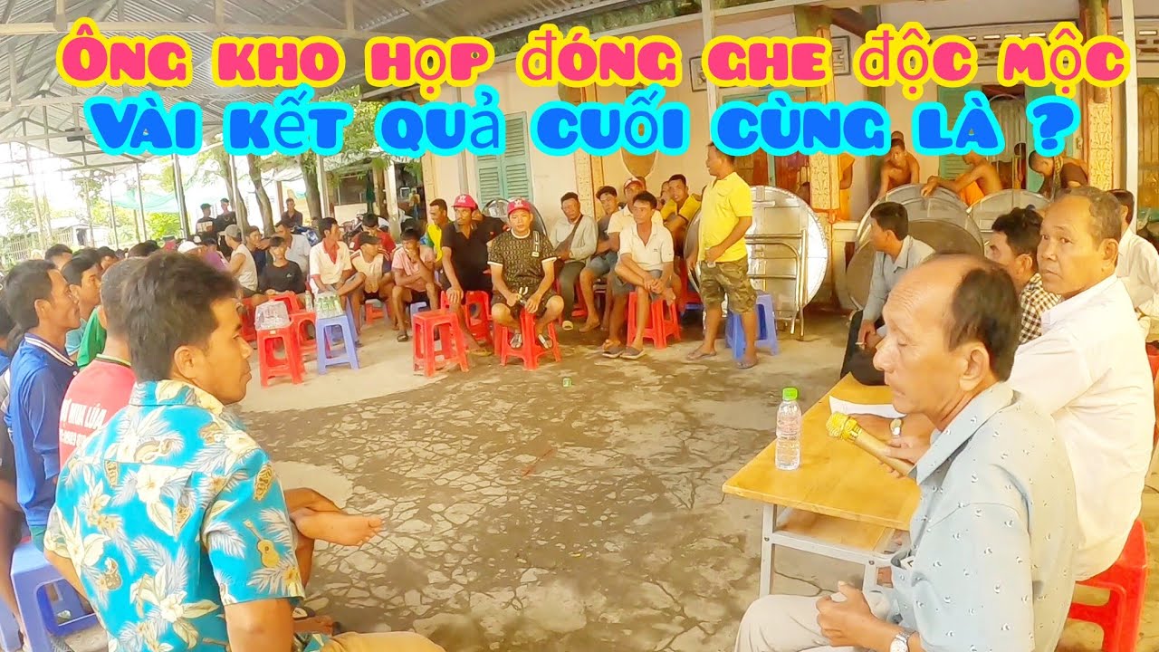 Ông Kho họp đóng ghe độc mộc và kết quả cuối cùng