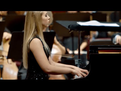 Видео: Rachmaninov Piano Concerto No 2 ( 1 part) - Anastasia Makhamendrikova