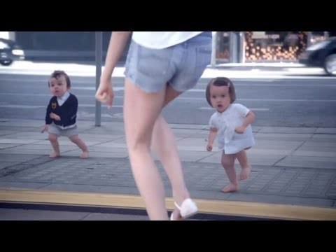 New Ad / Nouvelle Pub Evian - Baby & Me 2013  [OFFICIAL] HD