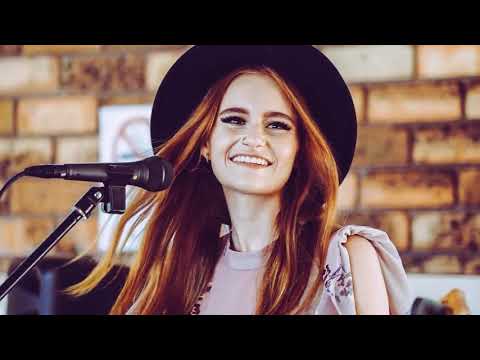 Kate HIndle joins Tracy & the BIg D on 104.9 Sunshine FM