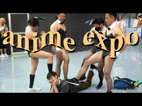 Socially Awkward Guy Goes to an Anime Convention
