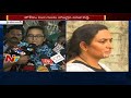 Comedian Vijay Sai's Wife Vanitha Reddy Speaks to Media after Surrender