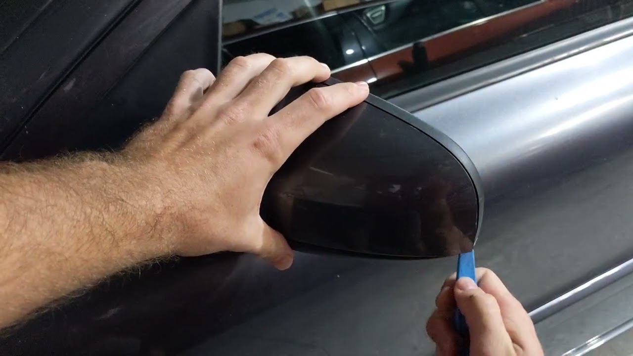 How to remove the mirror caps on a Volvo S60/V70 P2 platform. 