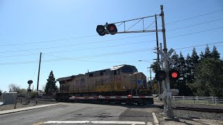 UP 7394 Light Power Engine Move South - N Walnut Ave. Railroad Crossing Manteca, CA
