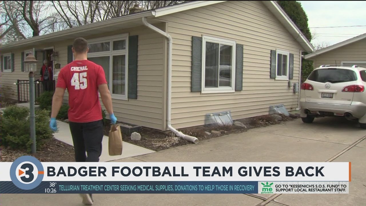 Dunn brothers, Badger football team up with Agrace Hospice Care to raise money and deliver meals