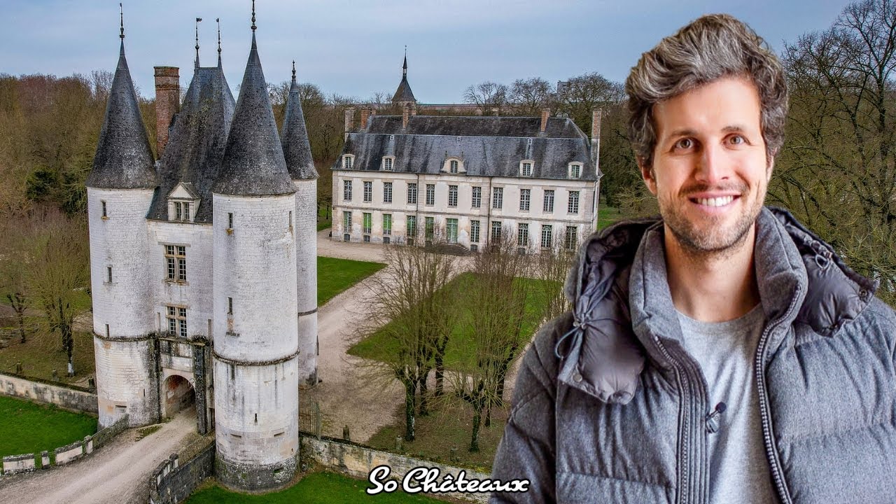 À 35 ans, Antoni Calmon, médecin et fils d'agriculteur, décide d'acheter aux enchères - en avril 2021 - le château de Dampierre, situé dans l'Aube, à 30 minutes de Troyes, avec pour objectif de le restaurer sur plusieurs années.