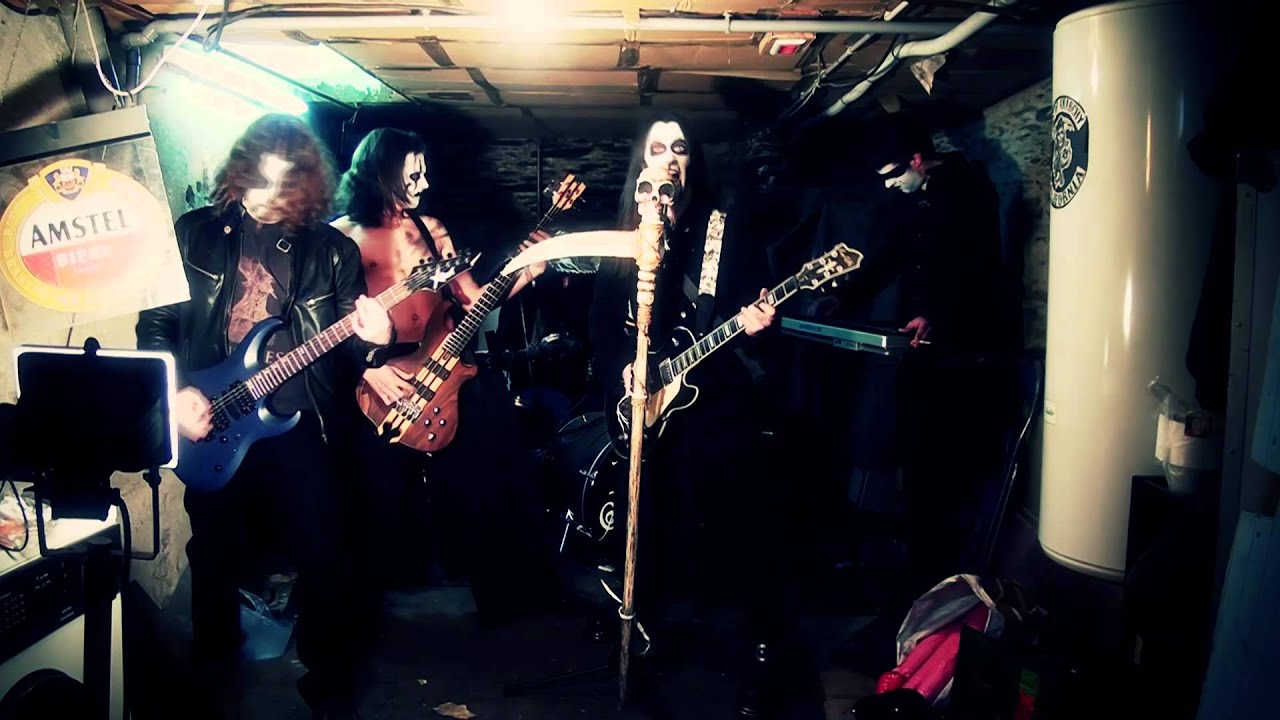 Hate for Pain - "Une Magnifique Collection de Godemichets à l'étage"