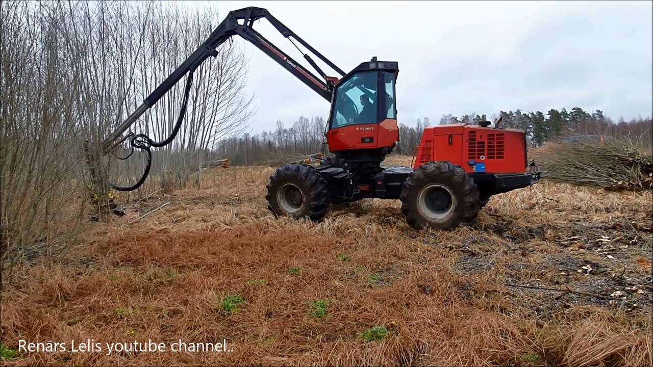 Valmet with biomass head..(HD)