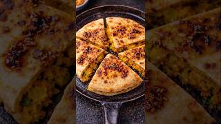 Crispy outside, Masaledaar inside ✨#StuffedGoodness #DesiDelight #IndianFoodLove #FoodShots #food