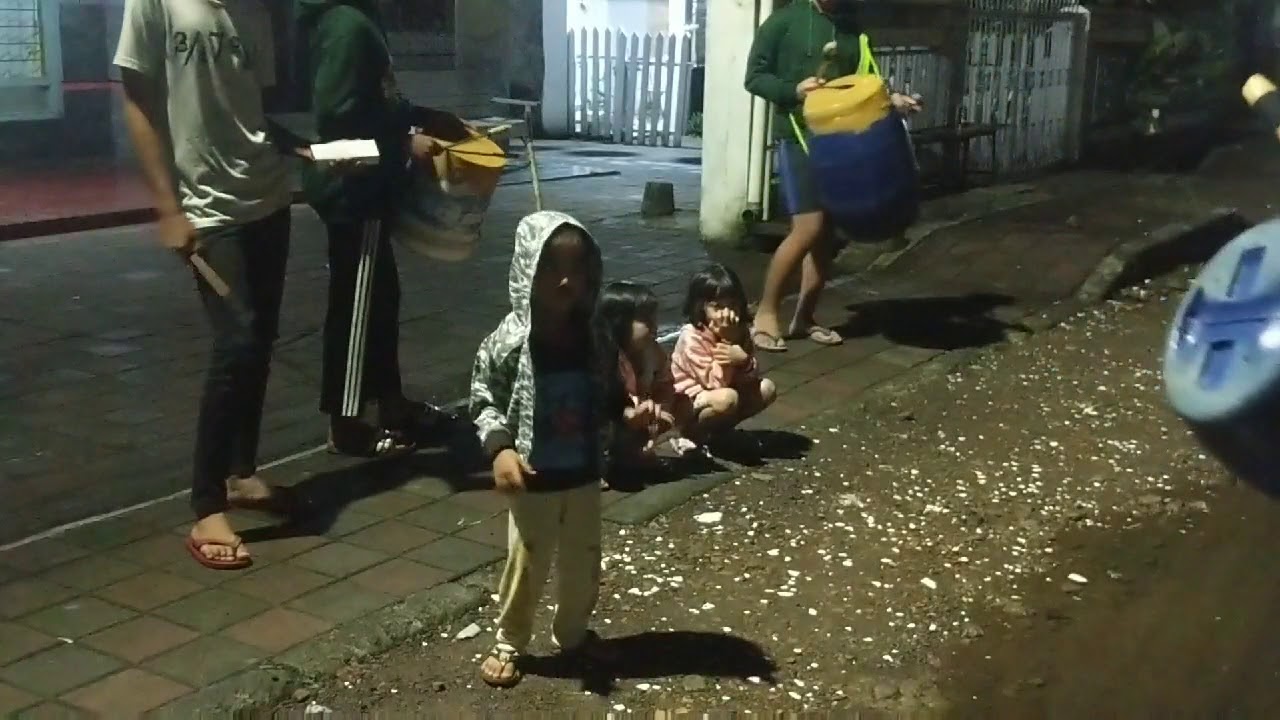  Mainan  jaman  dulu  yang masih bertahan OBROG OBROG 