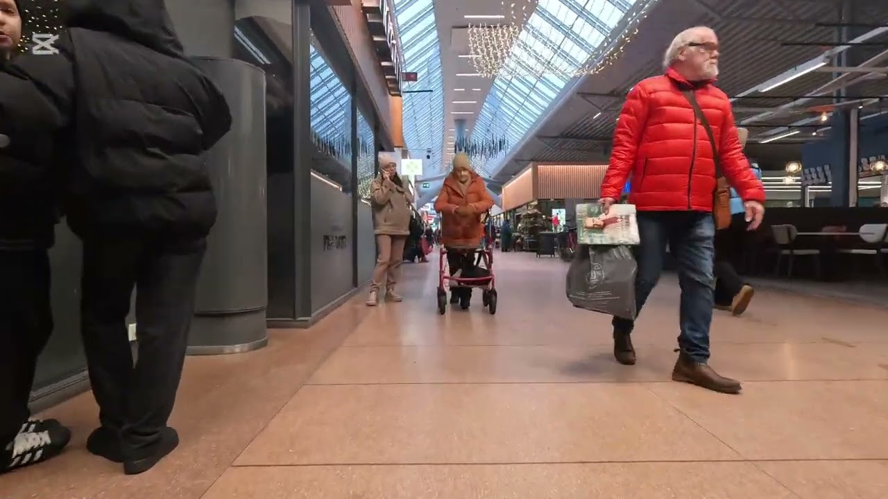 Menossa Vuosaari  uimahalli