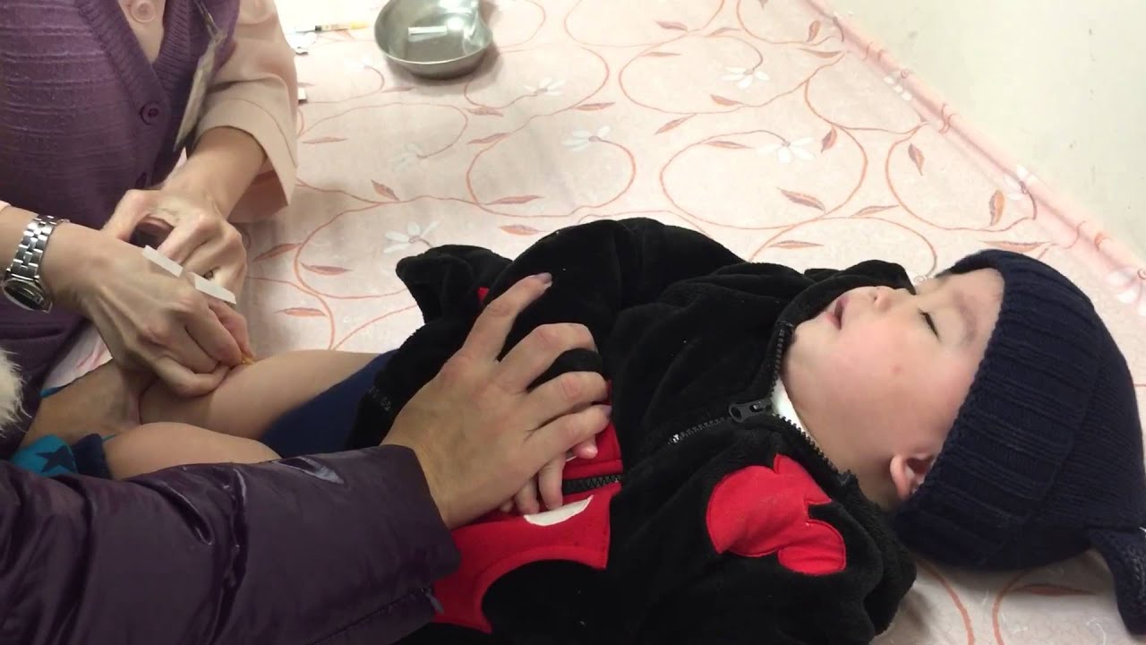 爆米花一歲一個月（打水痘、德國麻疹預防針）