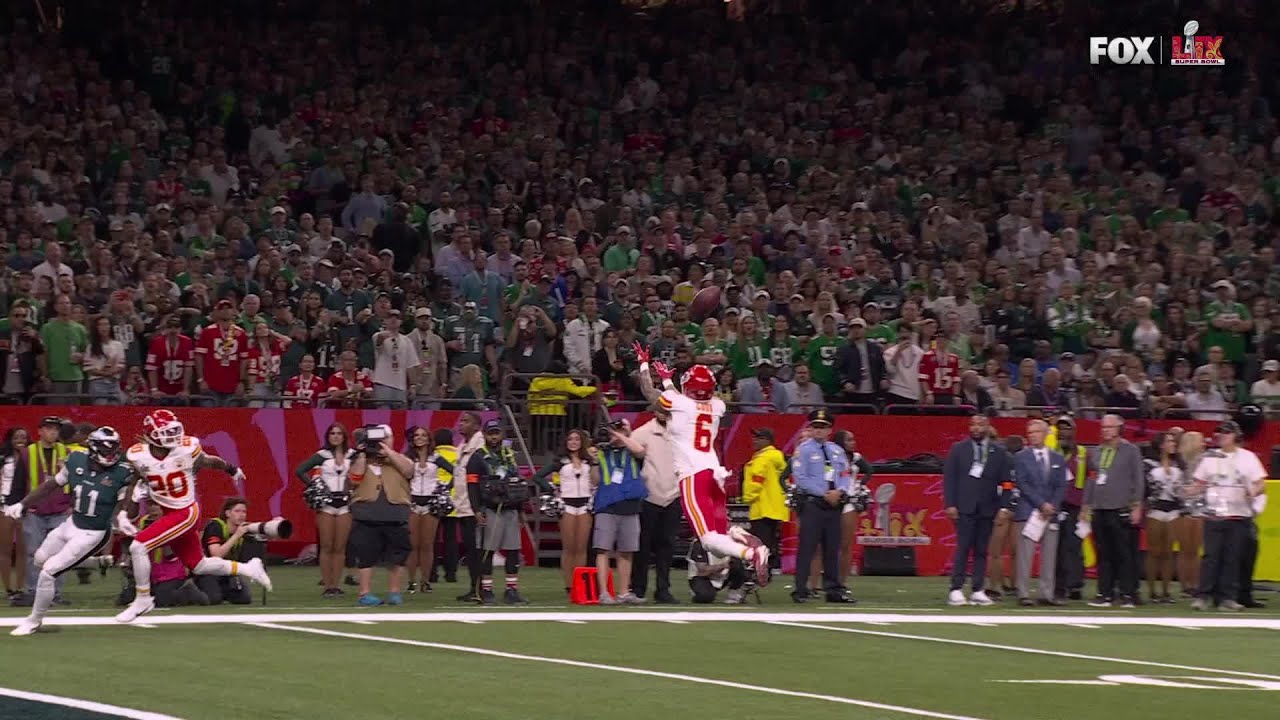 Bryan Cook's picturesque INT marks first turnover of SB LIX