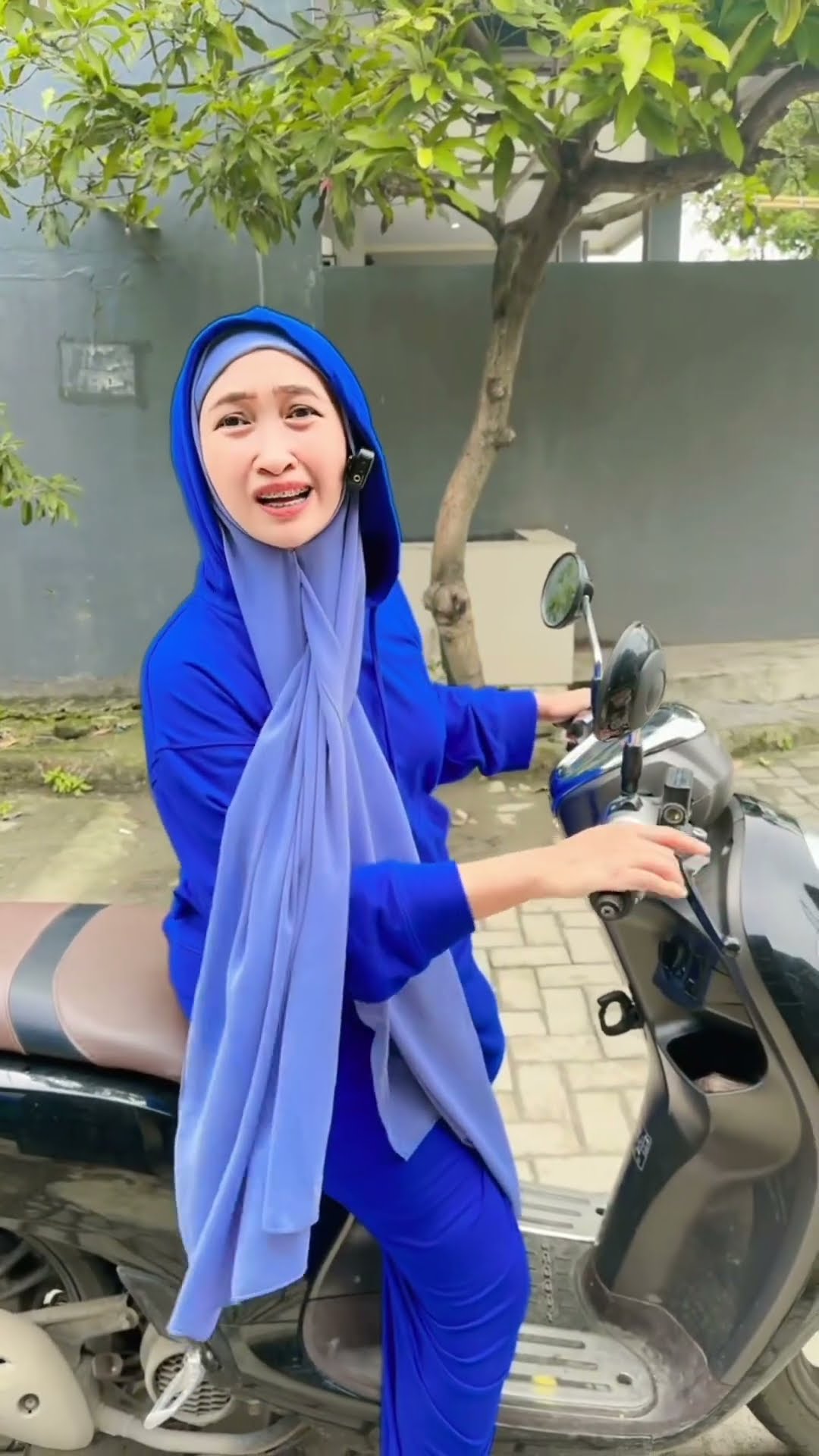 KELAMAAN SIH ?