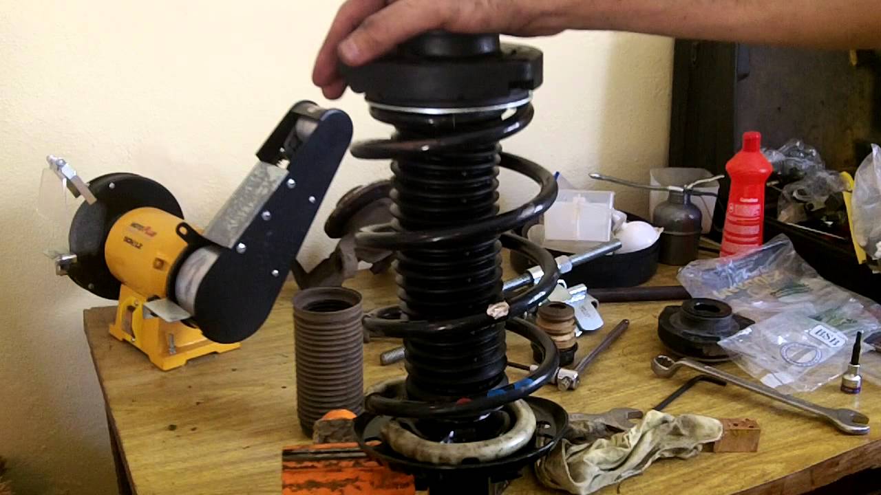 Troca Amortecedores Dianteiros VW Polo - Parte 3/4 (Remontagem)